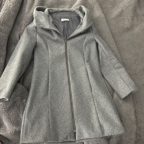 Coat - Picture 2 of 2